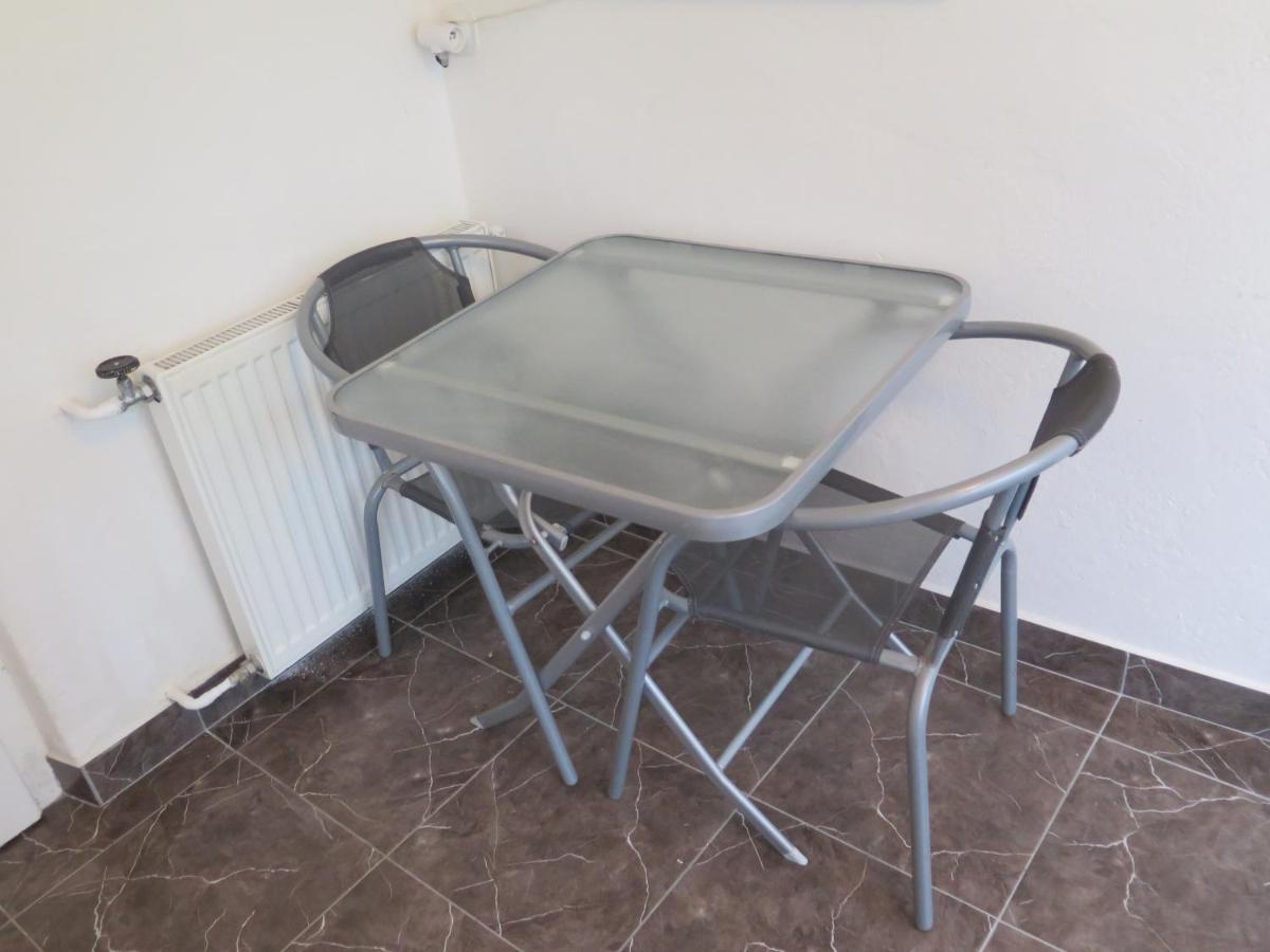 Apartman Hrubá Skála Exteriör bild