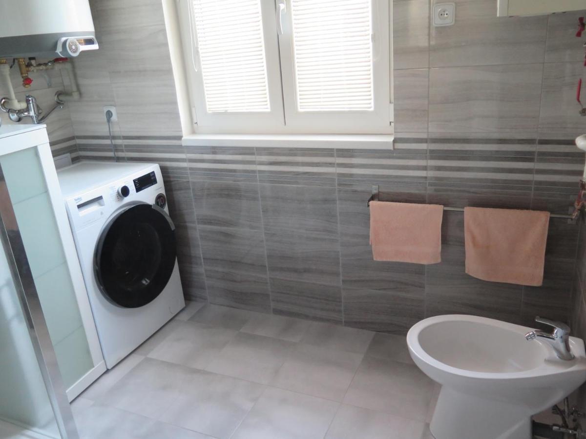 Apartman Hrubá Skála Exteriör bild